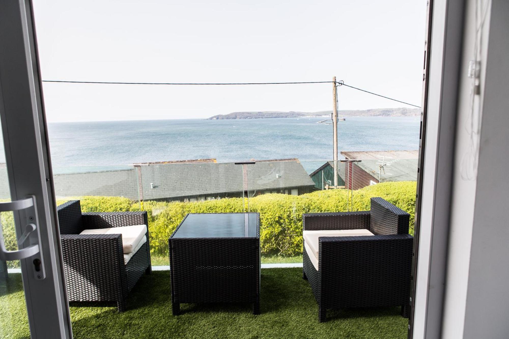 2 Bedroom Chalet With Sea Views Плімут Екстер'єр фото